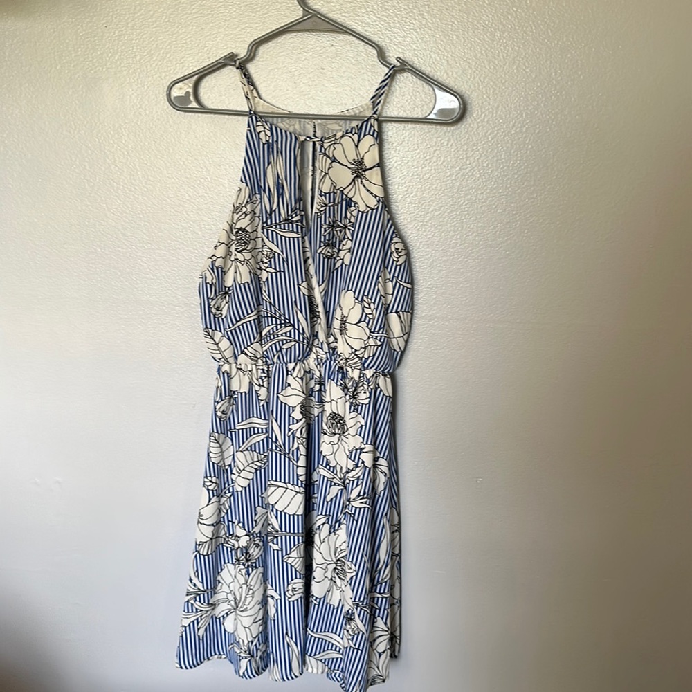 Women’s dress